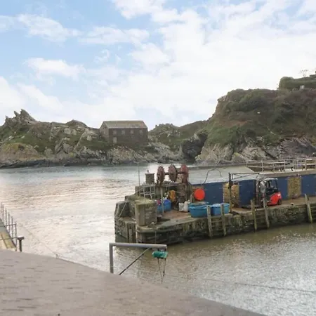 Spindrift: Harbourside Family Retreat in Polperro Villa Exterior photo